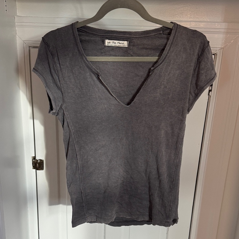 Free People Dark Gray V-Neck Short Sleeve Tee